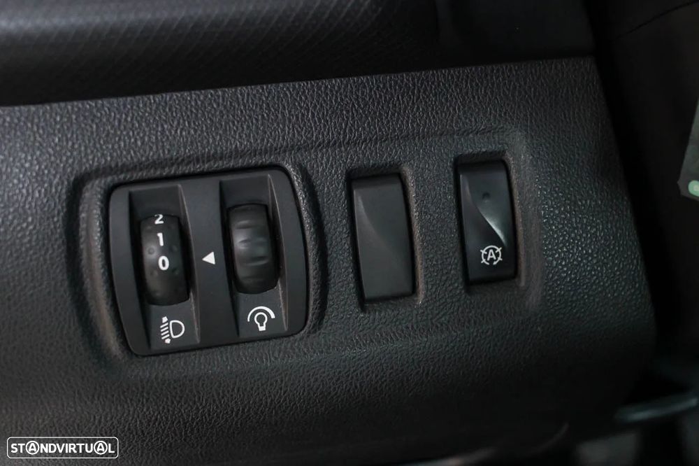 Renault Clio 1.5 dCi Confort - 11