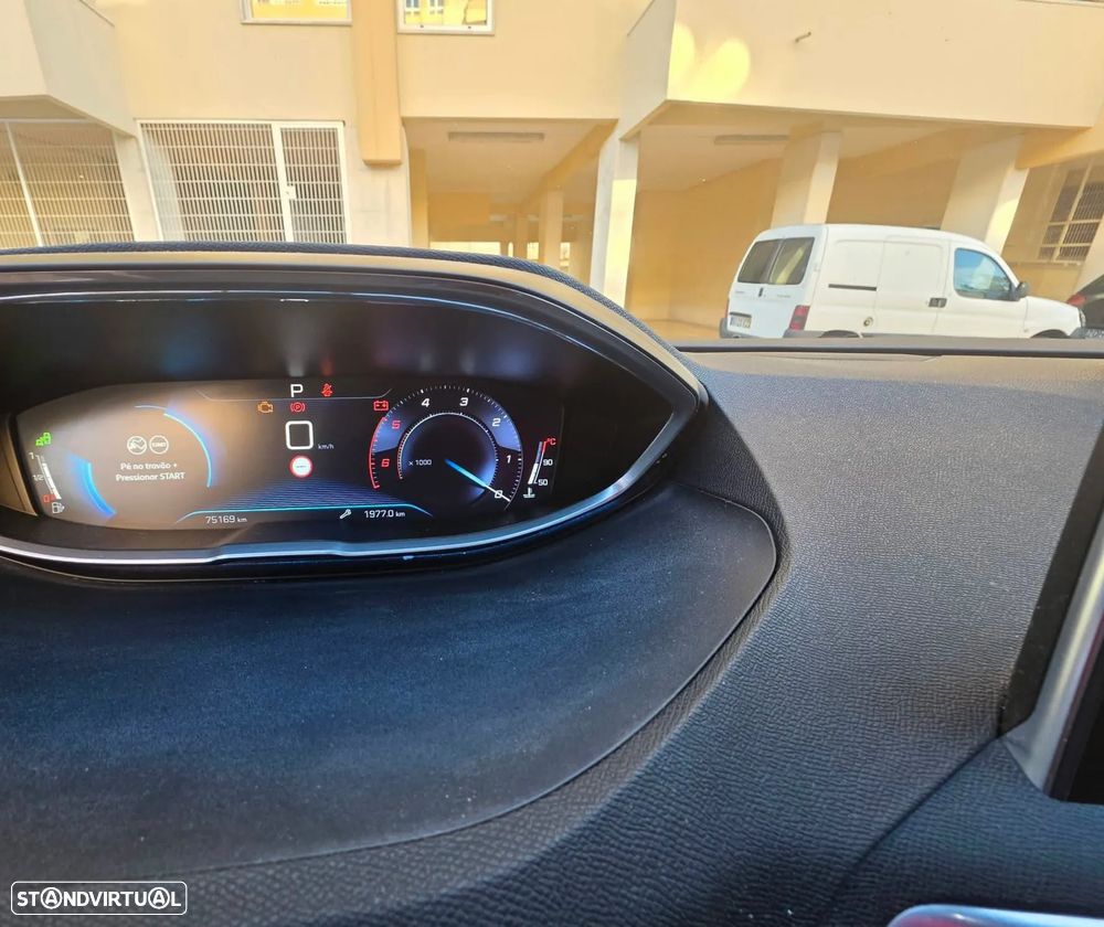 Peugeot 3008 2.0 BlueHDi GT EAT6 - 23