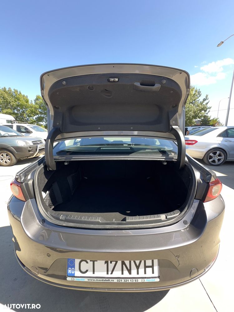 Mazda 3 e-Skyactiv G150 AT MHEV Exclusive-Line - 7