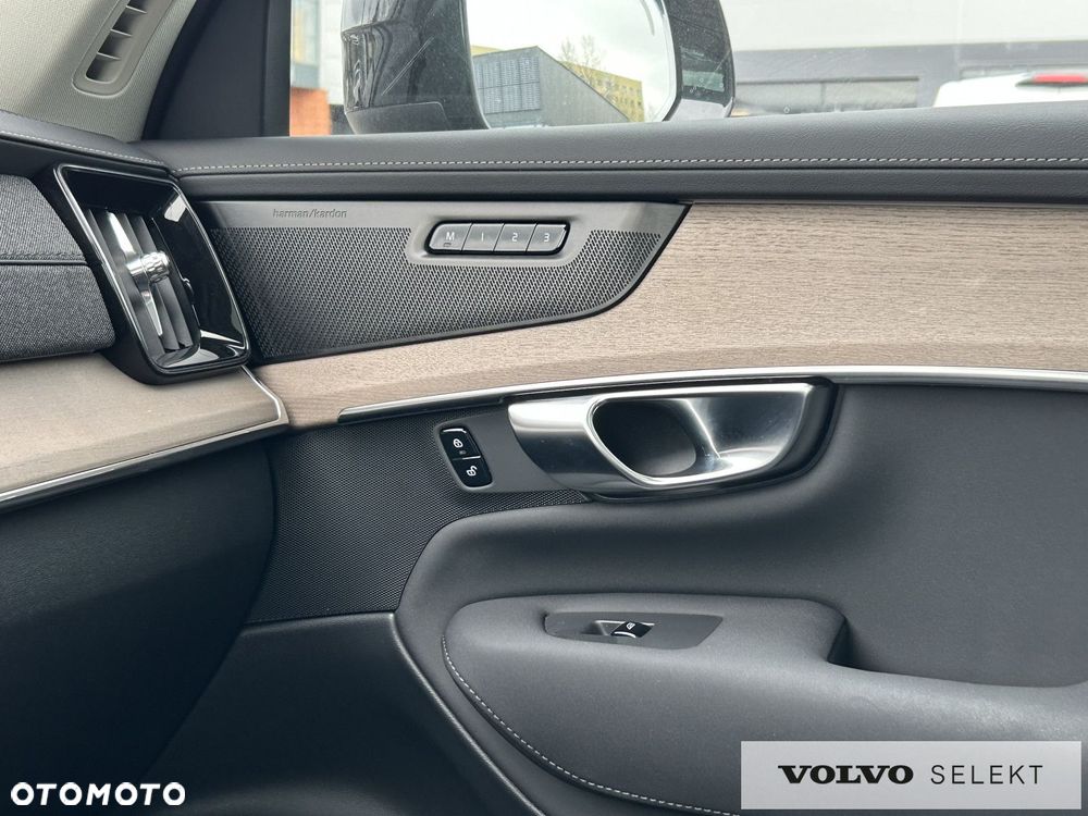 Volvo XC 90 - 25