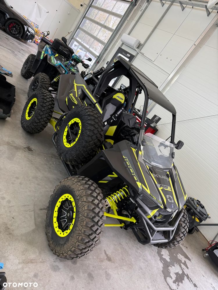Polaris RZR - 4