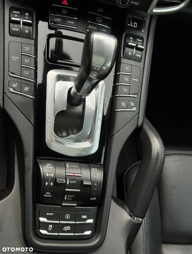 Porsche Cayenne GTS - 15