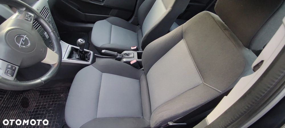 Opel Astra 1.8 Cosmo - 17