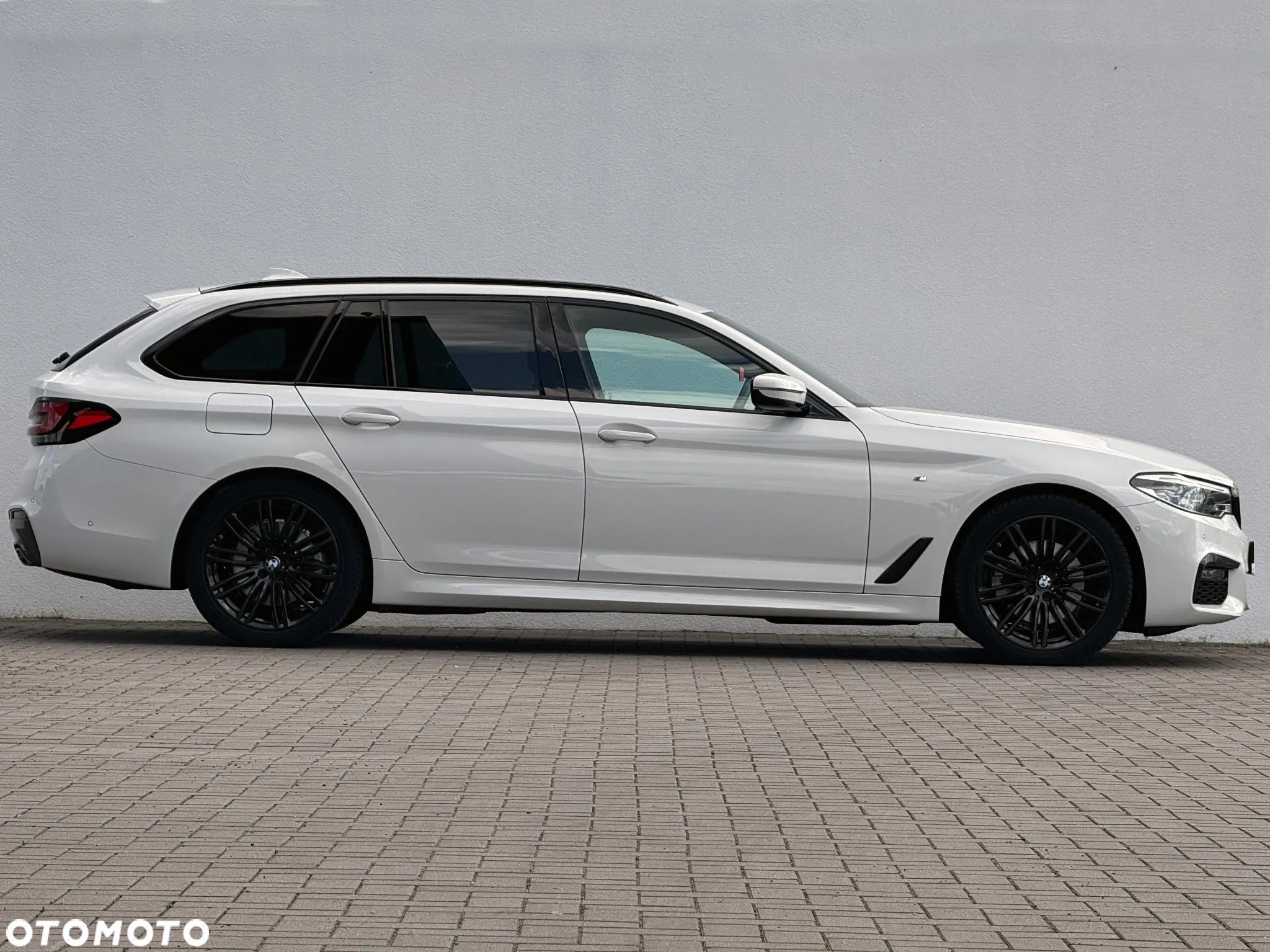 BMW Seria 5 520d Touring Sport Line - 3