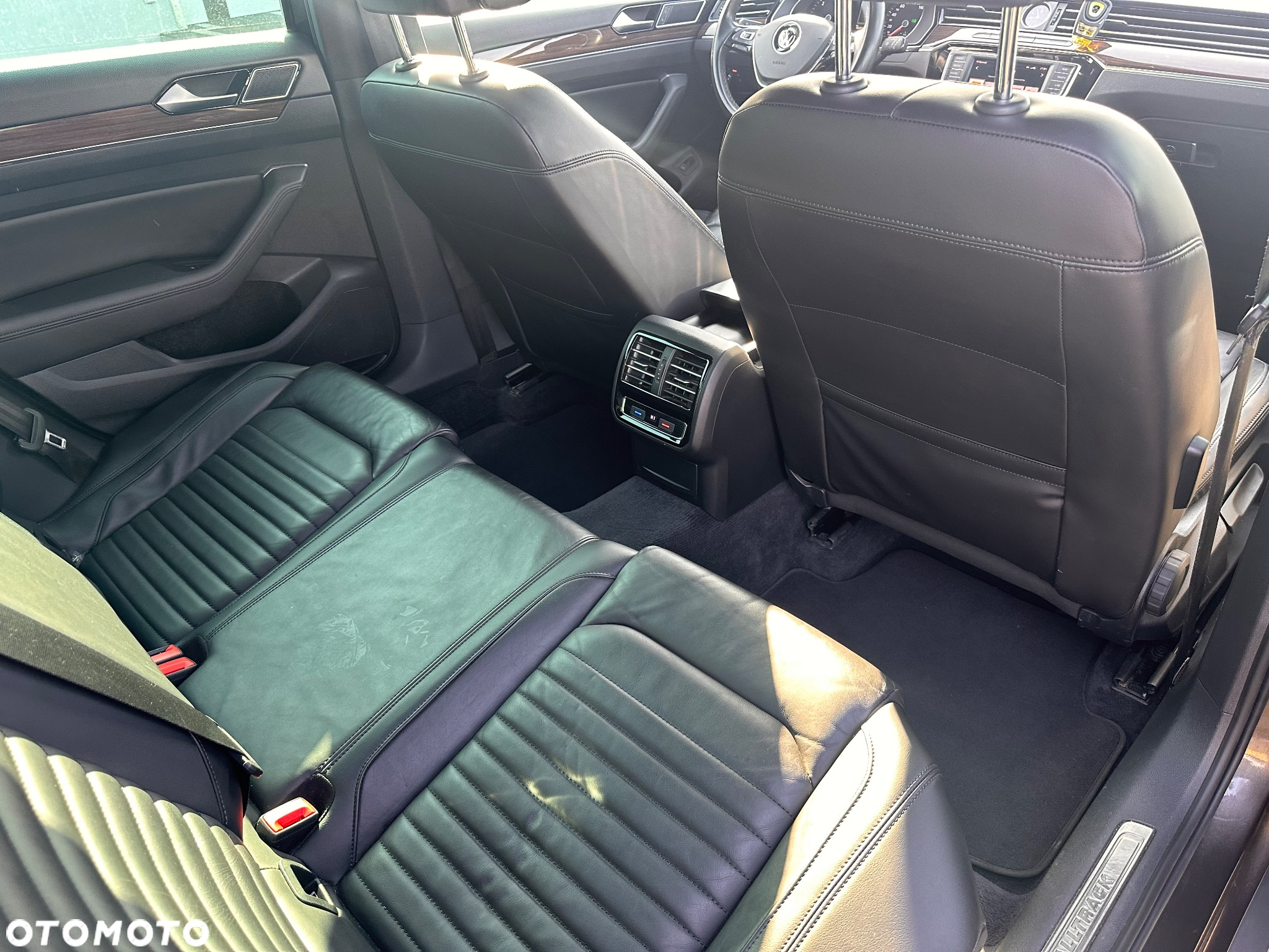 Volkswagen Passat Variant 2.0 TDI SCR 4Motion DSG (BMT) Highline - 14