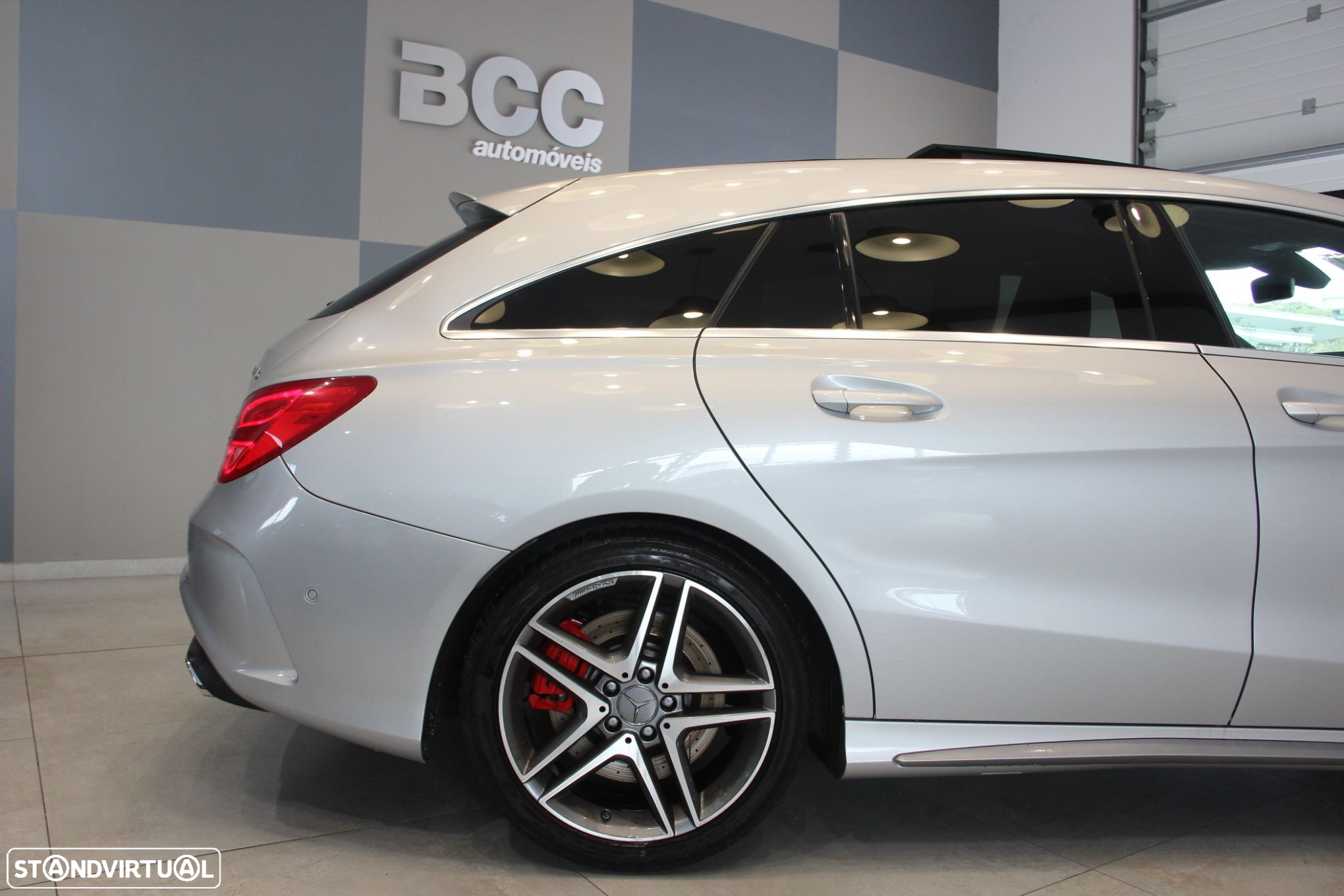 Mercedes-Benz CLA 45 AMG Shooting Brake 4-Matic - 5