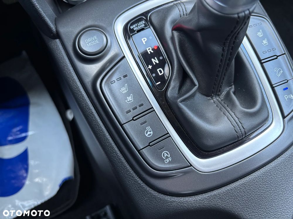 Hyundai Kona 1.6 T-GDI DCT 4WD Premium - 33