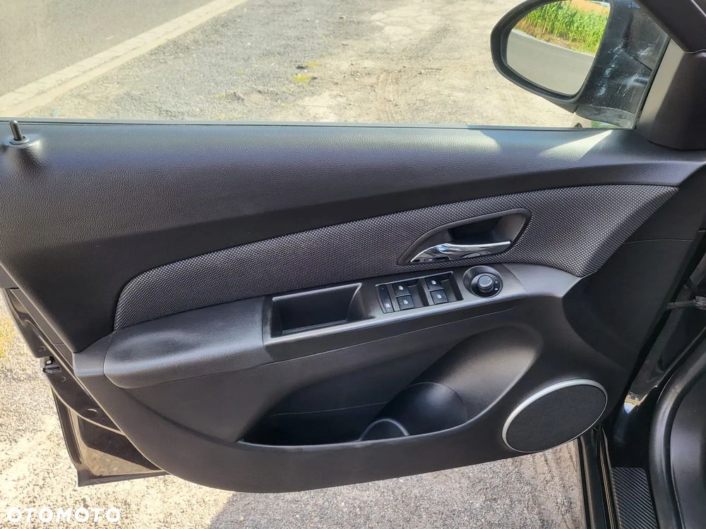 Chevrolet Cruze 1.6 - 8