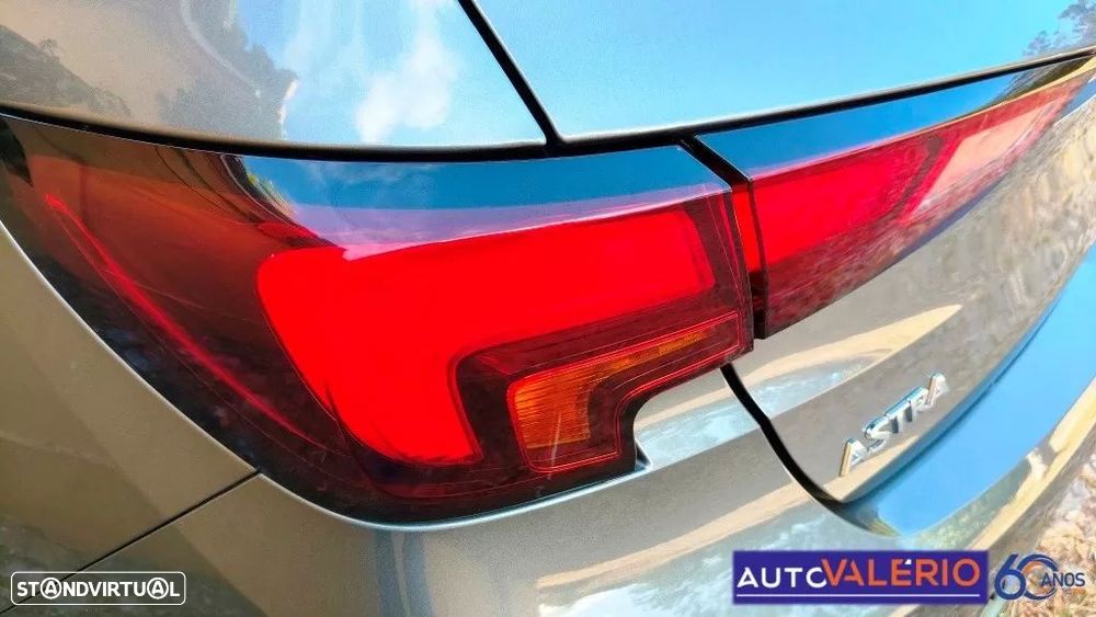 Opel Astra 1.2 T Design & Tech S/S - 6