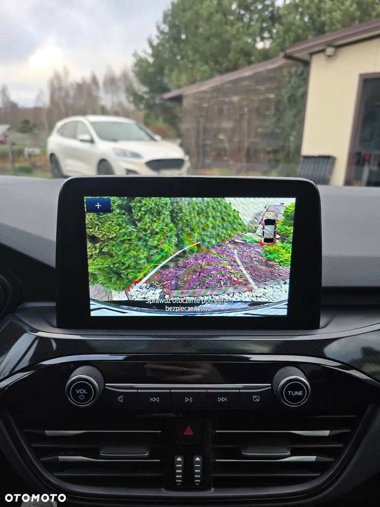 Ford Kuga 2.5 Duratec FHEV ST-LINE - 16