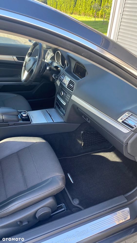 Mercedes-Benz Klasa E 250 7G-TRONIC - 11