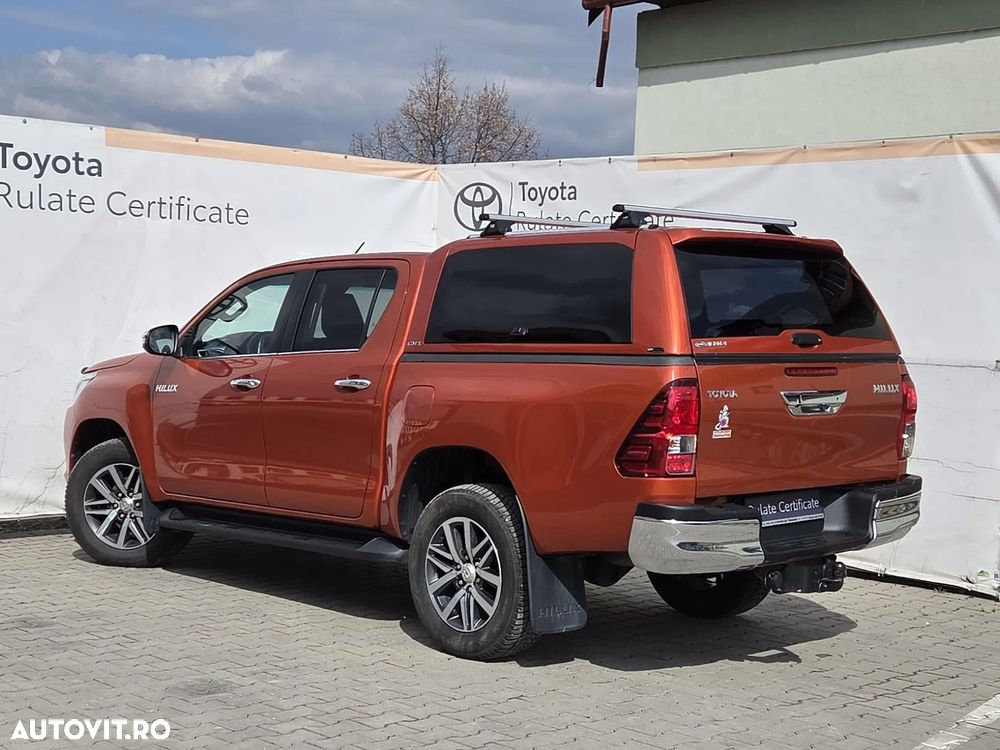 Toyota Hilux 4x4 Double Cab A/T Invincible - 3