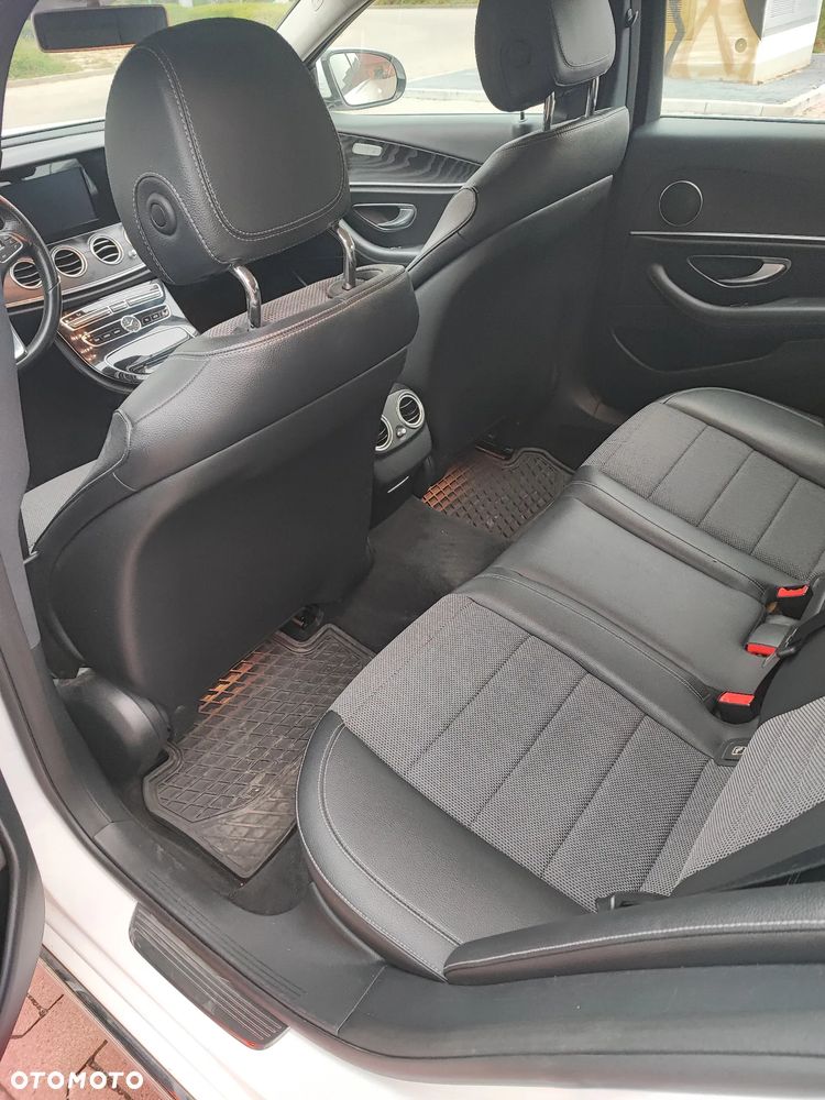 Mercedes-Benz Klasa E 220 d 9G-TRONIC - 8