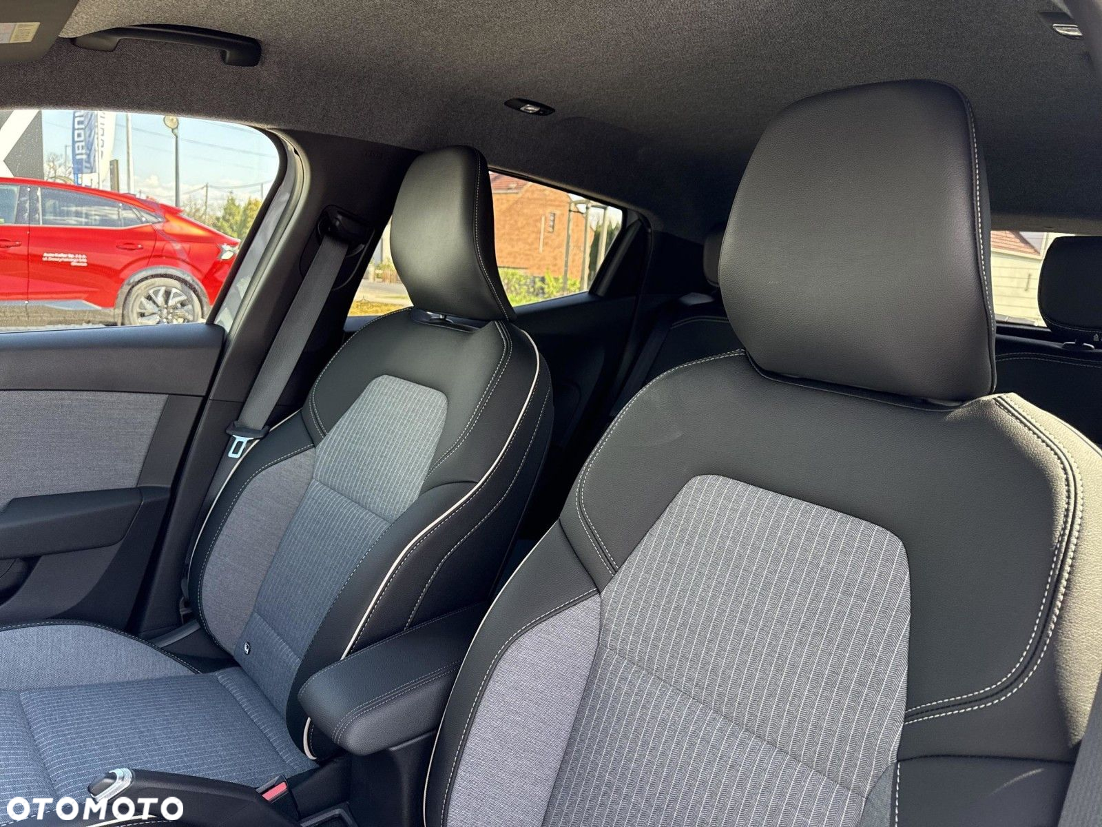 Renault Clio - 11
