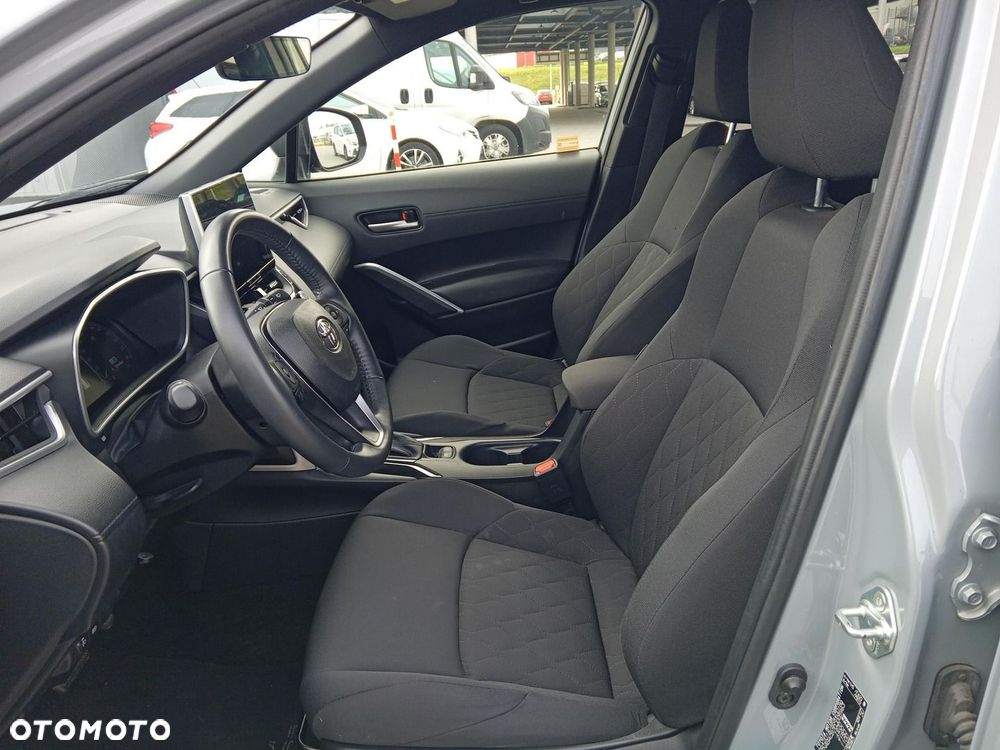 Toyota Corolla Cross - 15