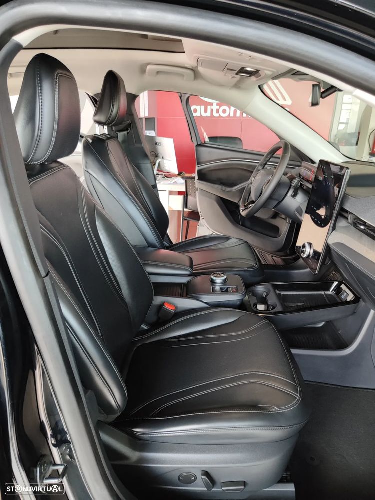 Ford Mustang Mach-E 98.7 kWh Premium - 19