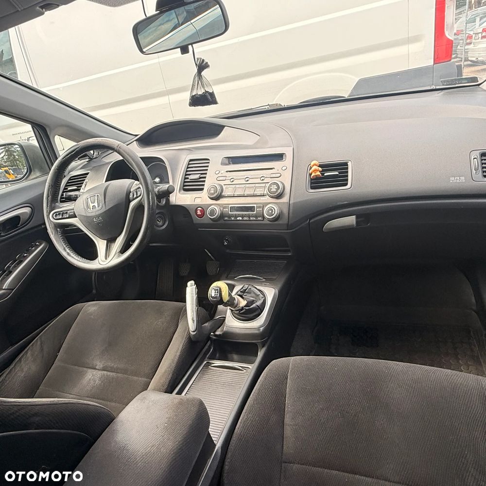 Honda Civic 1.8 Executive - 4