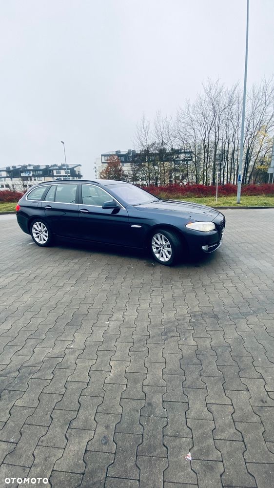 BMW Seria 5 525d xDrive Sport-Aut Modern Line - 16