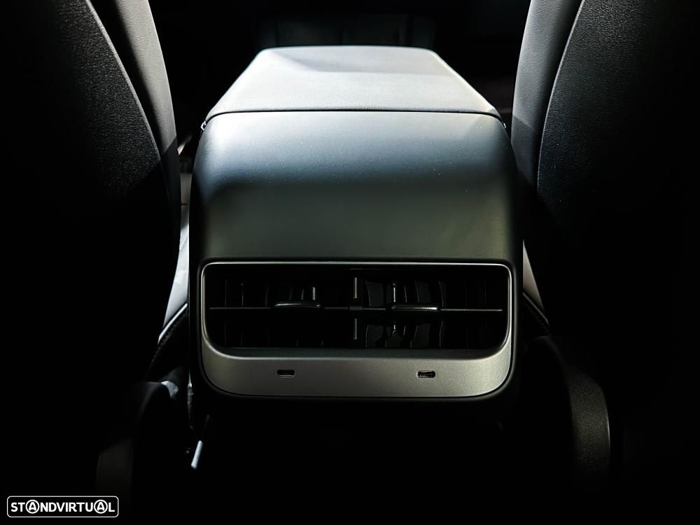 Tesla Model Y Standard - 22
