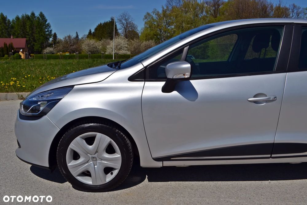 Renault Clio - 10