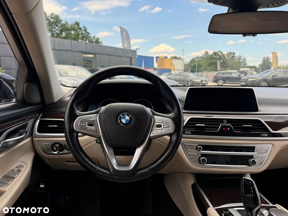 BMW Seria 7 - 13