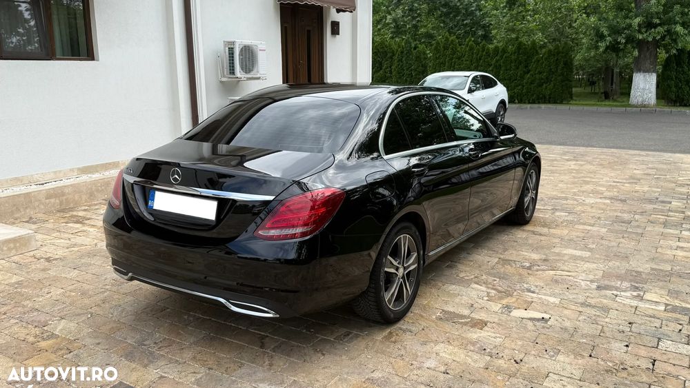 Mercedes-Benz C - 4