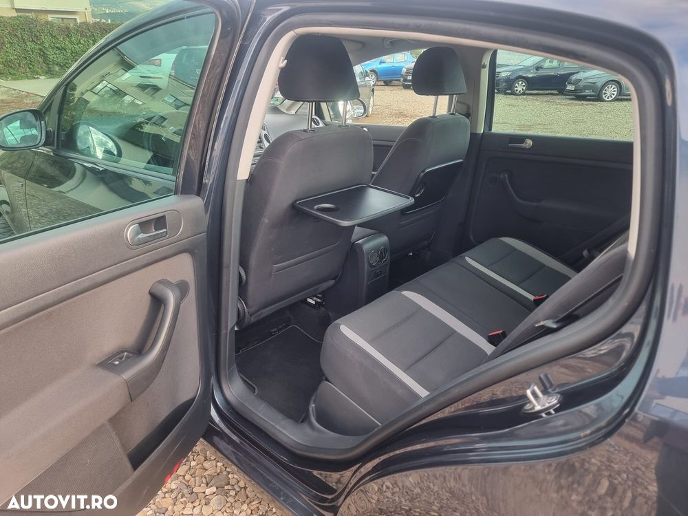 Volkswagen Golf Plus - 11