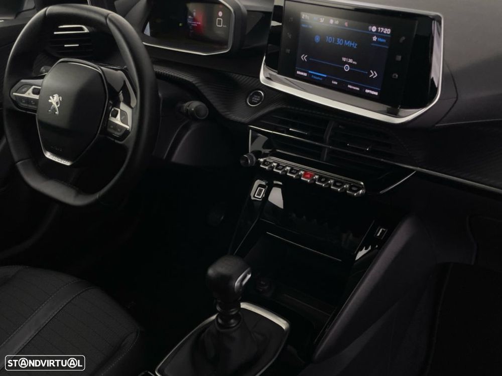 Peugeot 2008 1.2 PureTech Allure Pack - 22