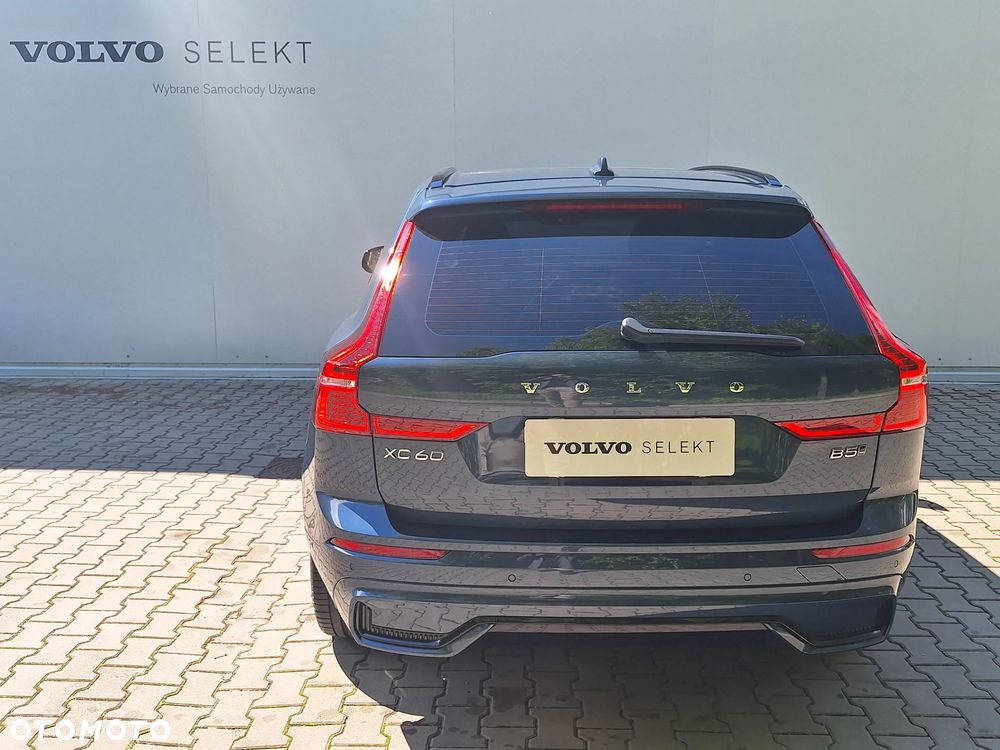 Volvo XC 60 B5 B AWD Ultimate Dark - 8