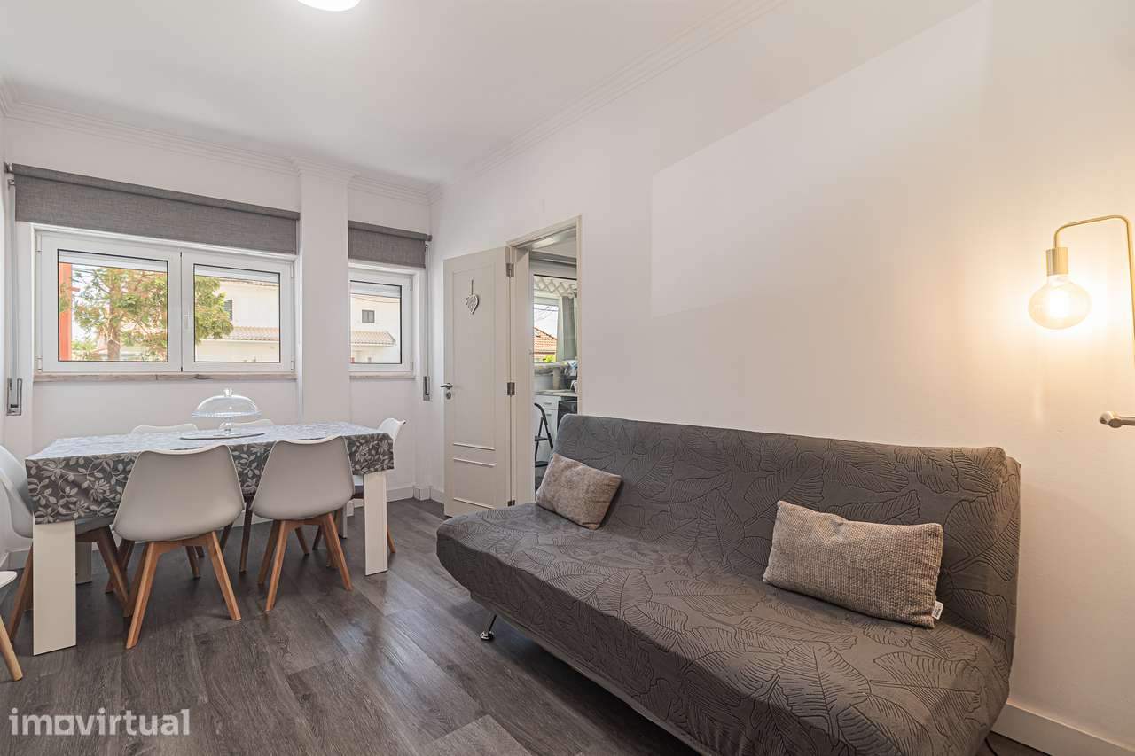 Apartamento T2 remodelado num RC na Marisol - Grande imagem: 2/34