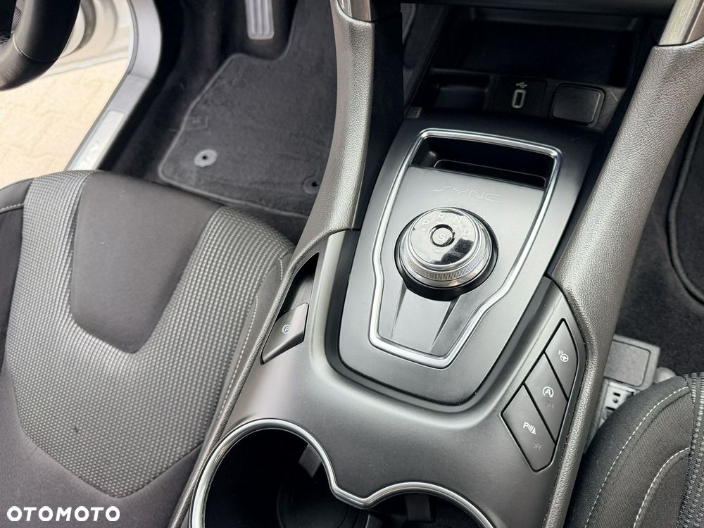 Ford Mondeo - 29