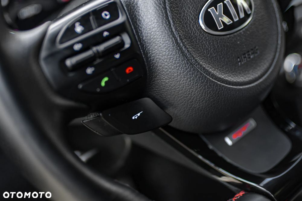 Kia Ceed 1.6 T-GDI GT - 17