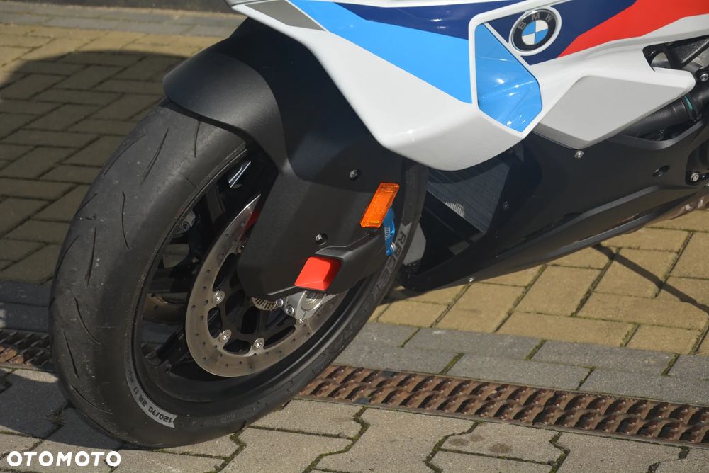 BMW S - 29