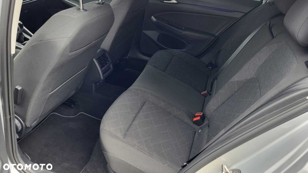Volkswagen Golf Variant - 12