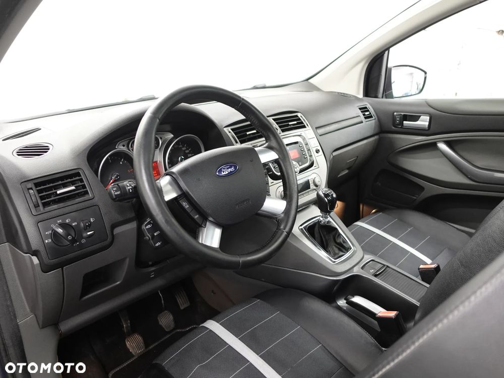 Ford Kuga - 18
