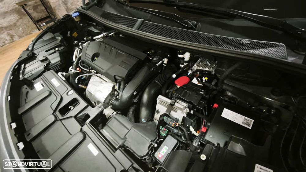 Peugeot 3008 1.6 Hybrid4 GT Line e-EAT8 - 57