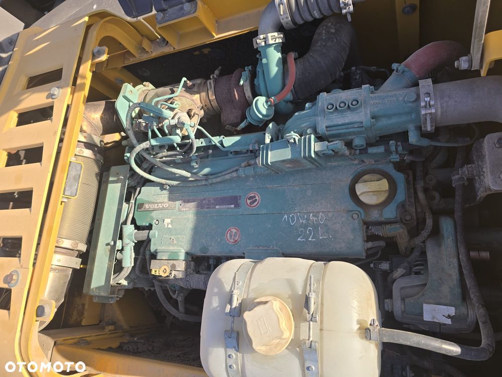 Volvo EC220DL - 10