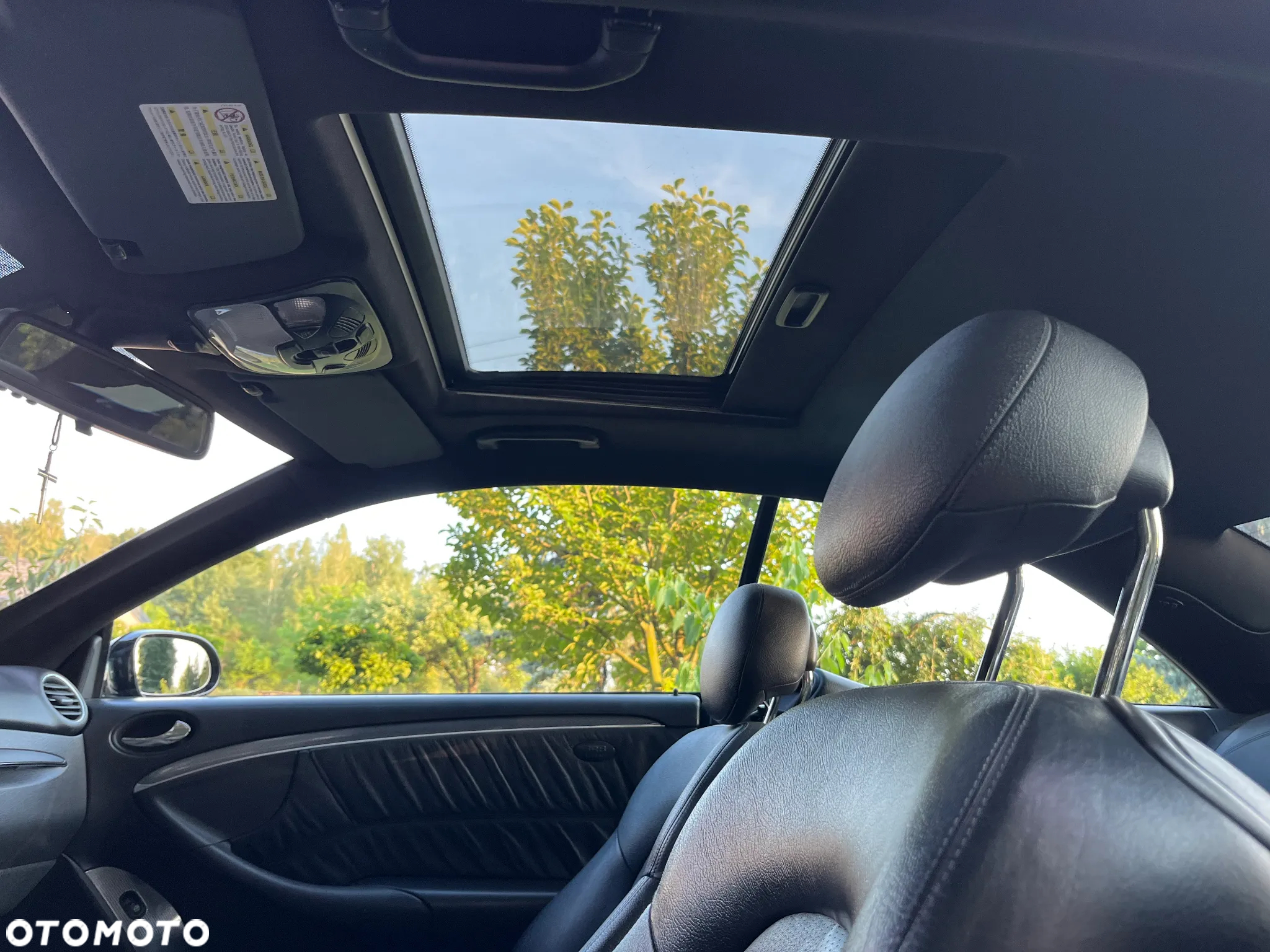 Mercedes-Benz CLK 320 - 12