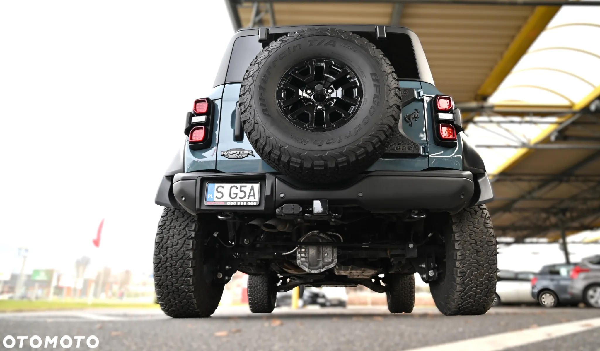 Ford Bronco - 8