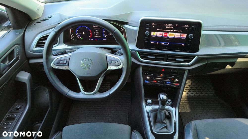 Volkswagen T-Roc - 10