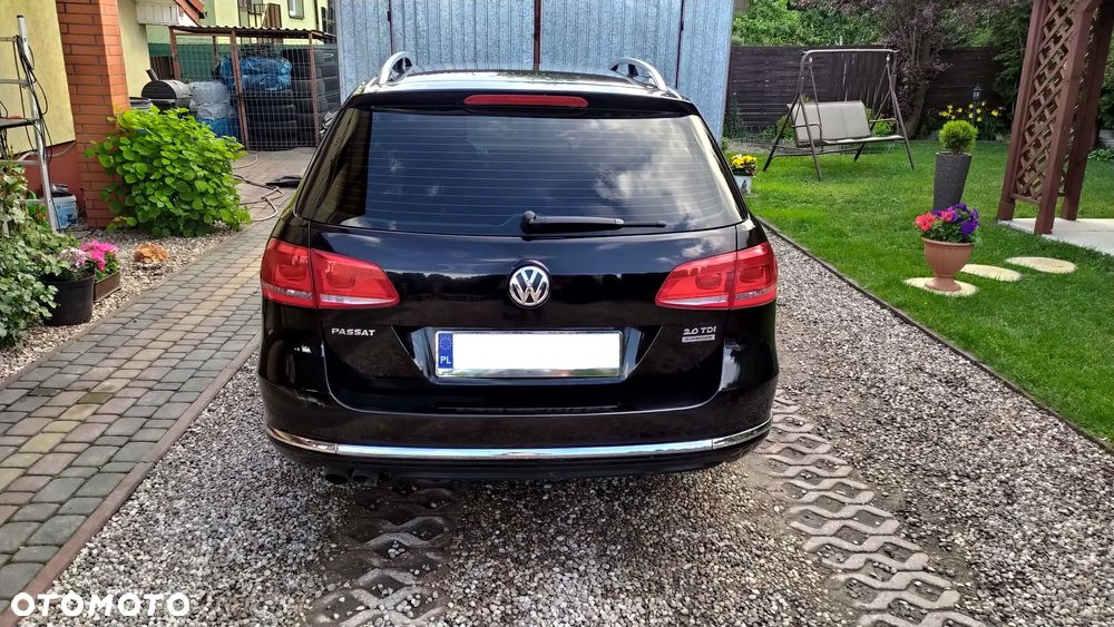 Volkswagen Passat 2.0 TDI Comfortline - 12