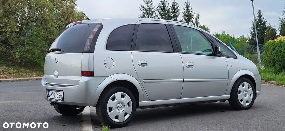 Opel Meriva 1.6 16V Essentia - 10