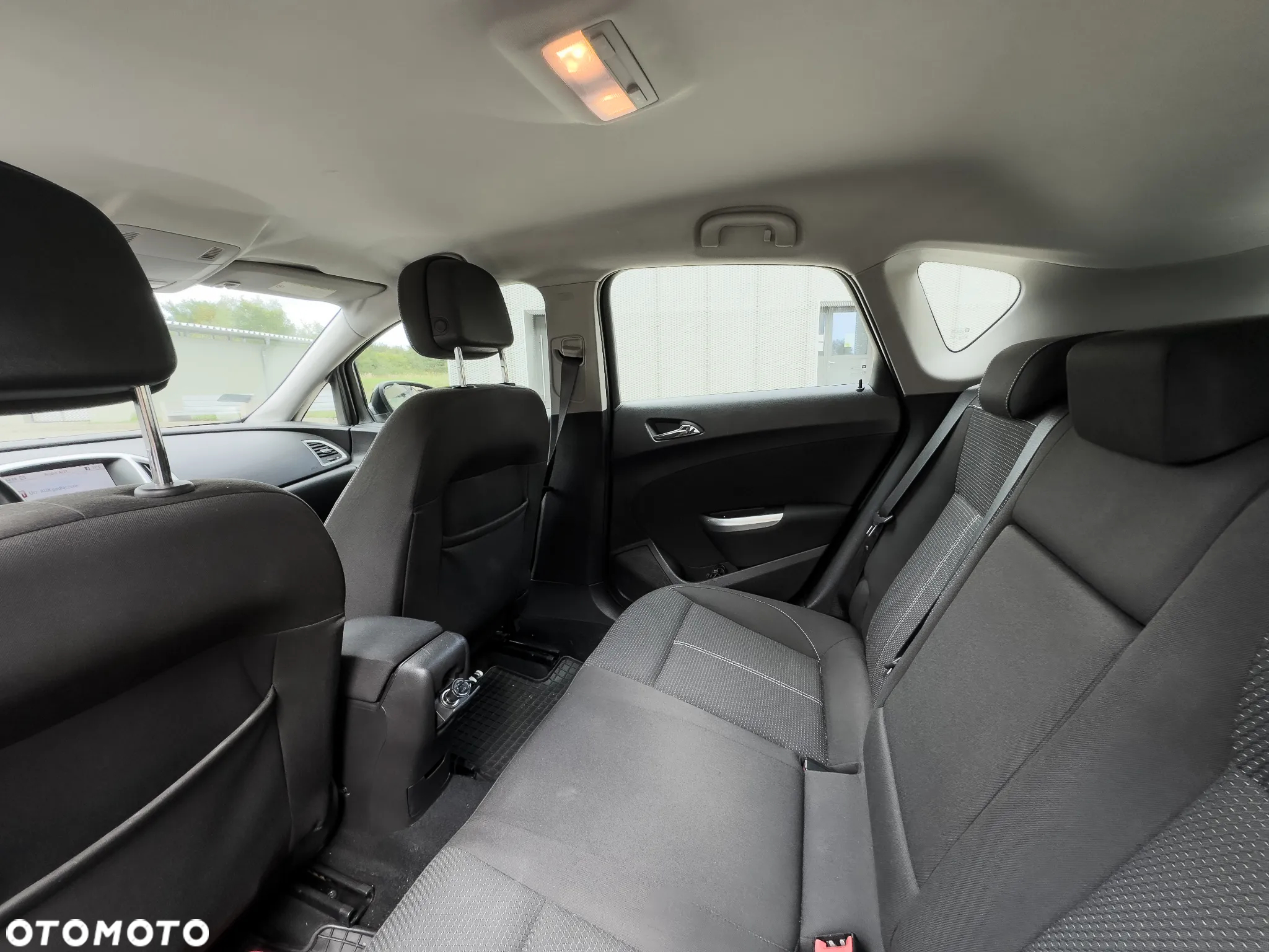 Opel Astra IV 1.4 T Cosmo S&S - 16