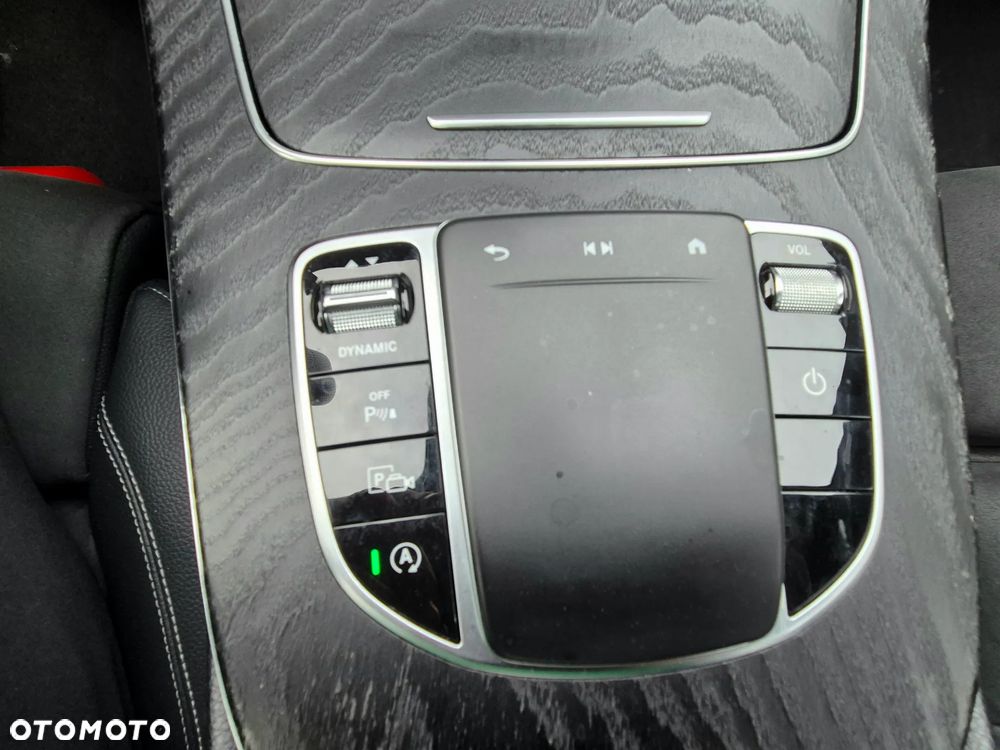 Mercedes-Benz Klasa E 220 d 4Matic 9G-TRONIC AMG Line - 27