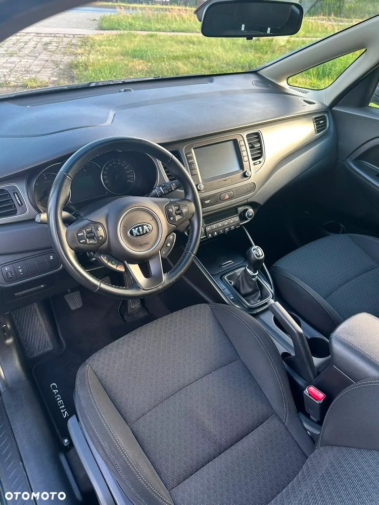 Kia Carens 1.7 CRDi 115 Dream Team Edition - 11