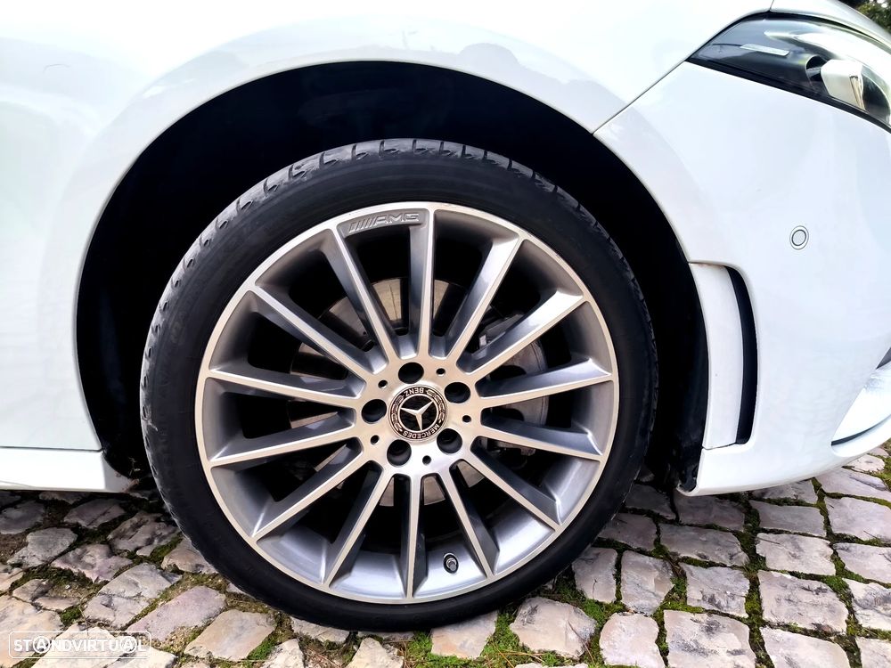 Mercedes-Benz A 250 e AMG Line - 21