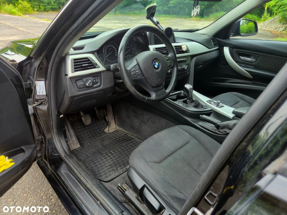BMW Seria 3 320d DPF - 14