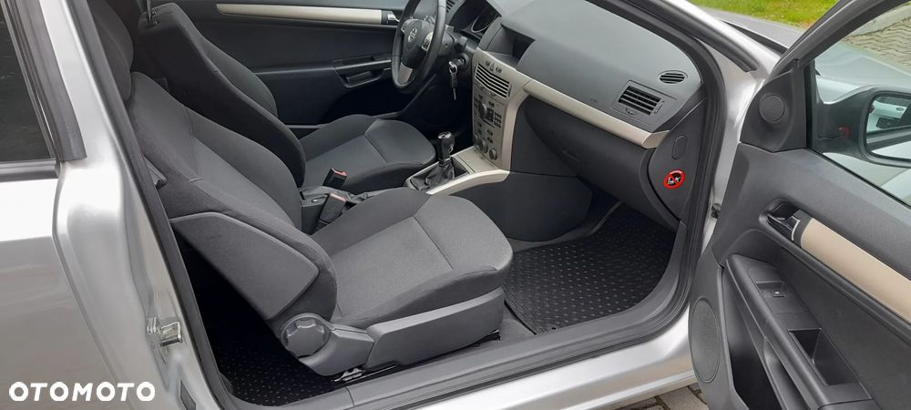 Opel Astra - 16