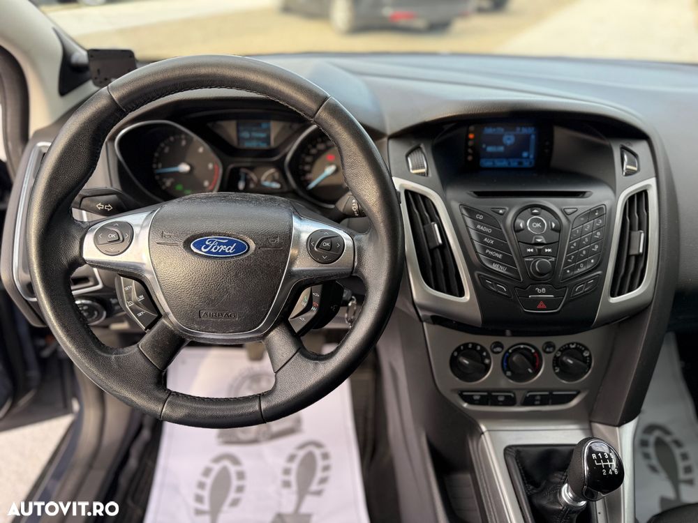 Ford Focus Turnier 1.6 TDCi DPF Titanium - 16