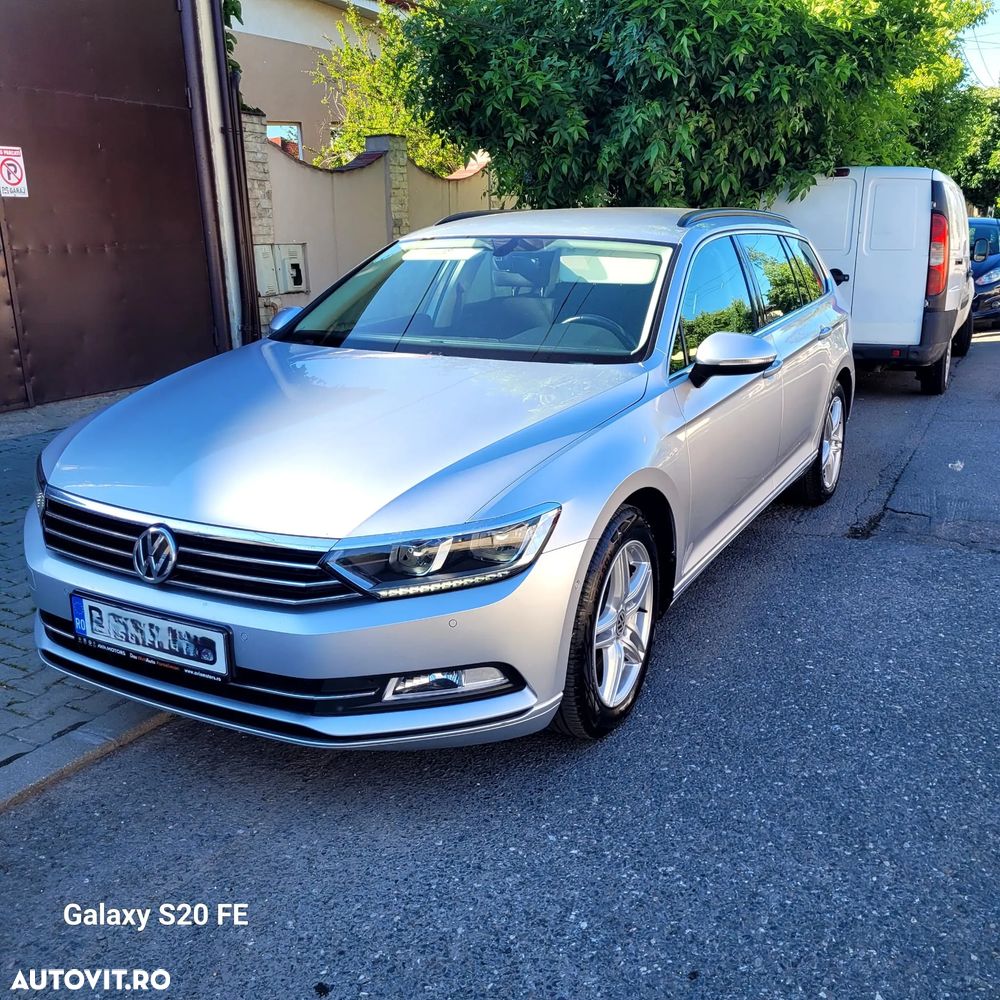 Volkswagen Passat 2.0 TDI DSG Comfortline - 1